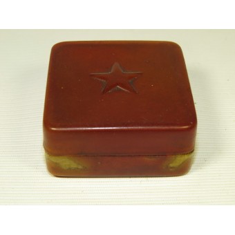 Puna -armeijan varhainen hampaiden jauhe Celluloid -laatikko, jonka kannessa on tähti.. Espenlaub militaria